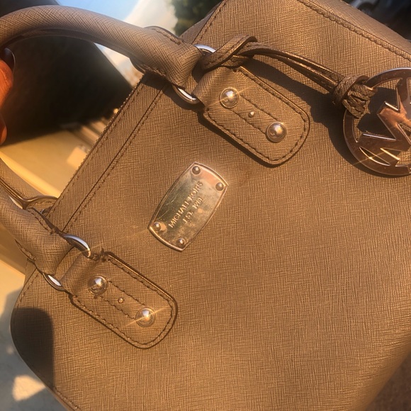 Michael Kors grey leather hand bag - Picture 2 of 5